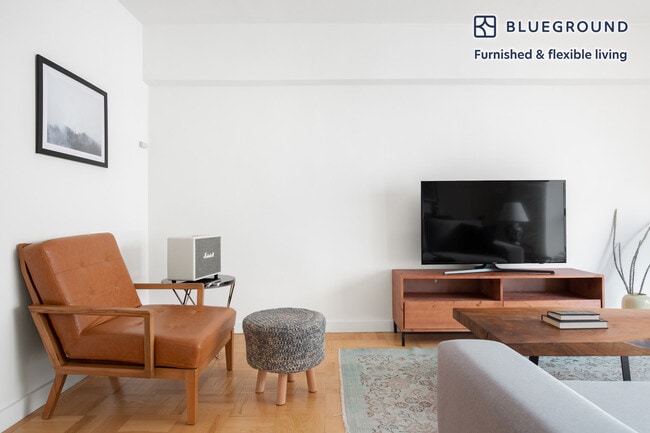 Photo - 300 E 51st St Unit FL19-ID534