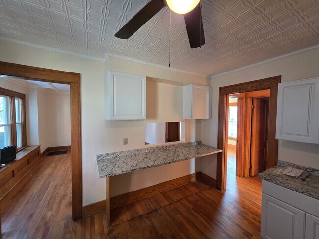 New countertop and cabinets at the new eat-in bar - 144 Forest Hill Dr Unit 144