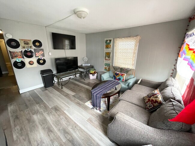 Photo - 122 Murray St