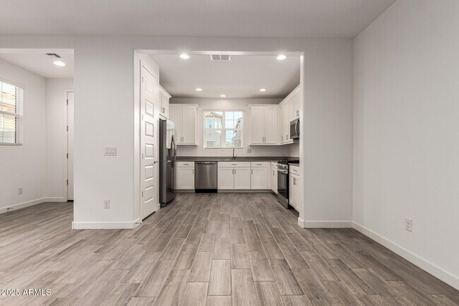 Photo - 3340 S Lotus