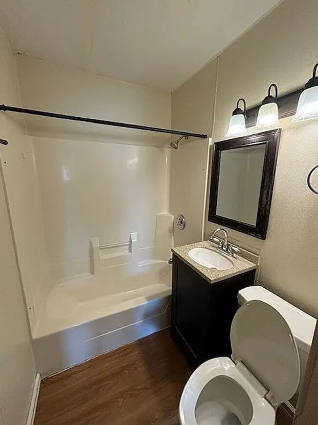 Photo - 1324 Fairlawn Dr