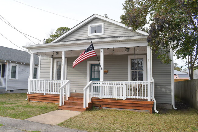 Photo - 1913 Castle St House