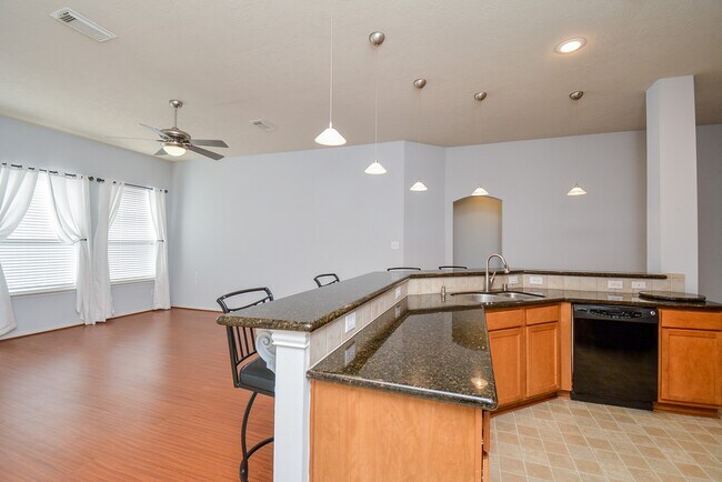 Photo - 3807 Belmont Turn