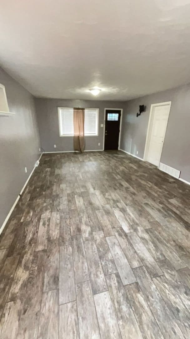 Building Photo - Charming Single Family Home