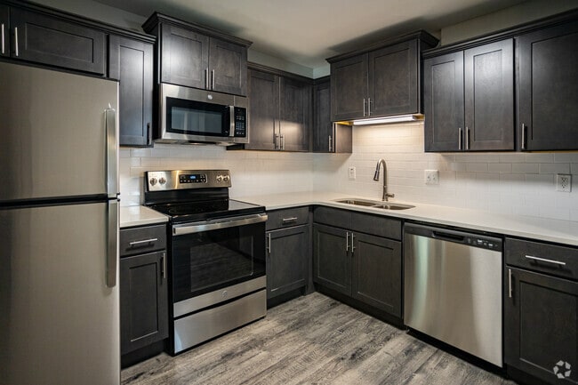 2 BR, 1.5 BA Townhome - 1,240SF