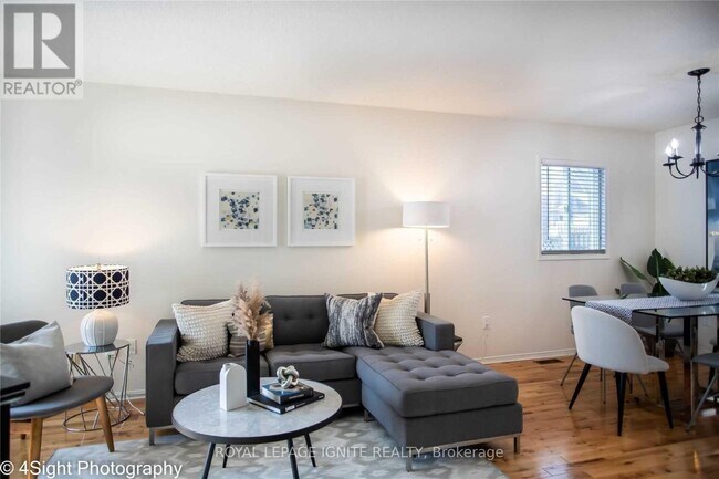 Photo - 10 Bonnycastle Dr