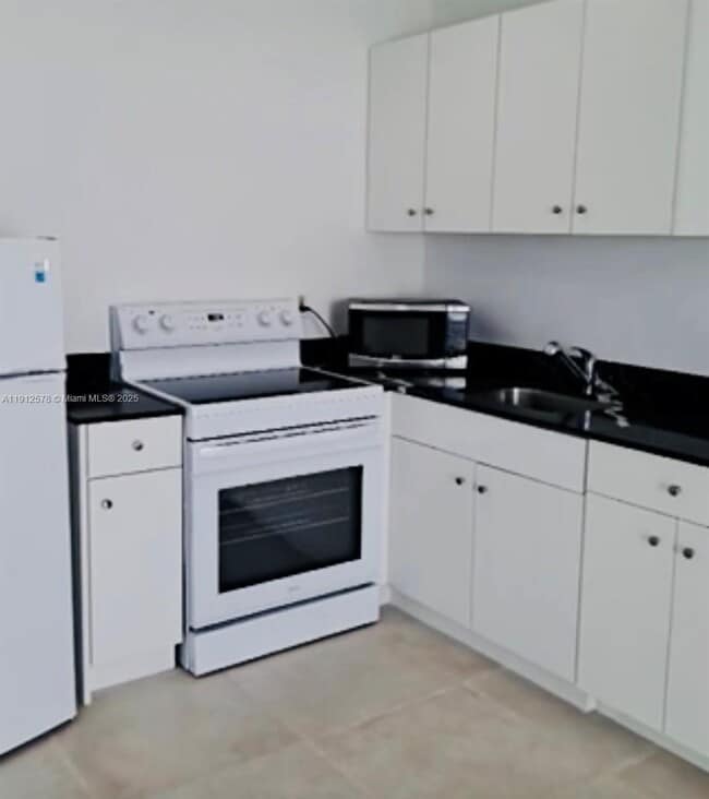 Photo - 16020 SW 98th Ct Unit 0