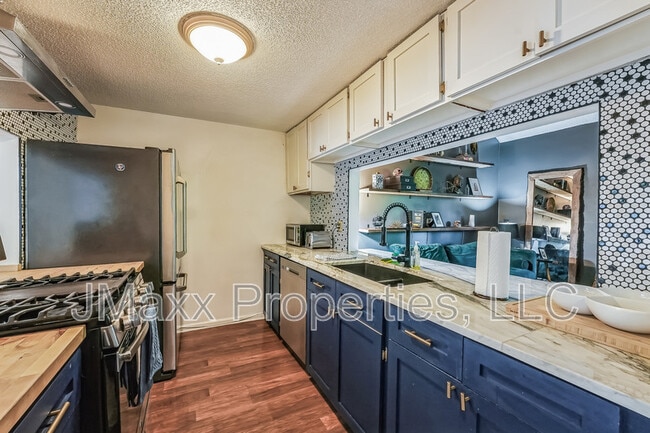 Photo - 502 Ivy Green Ln SE