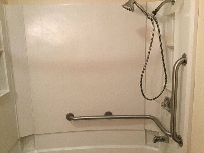 Photo - Sommerfield Apartments Unit 02