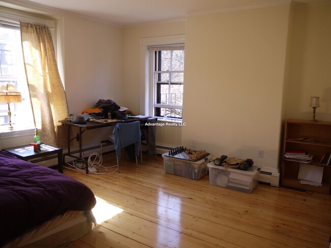 Building Photo - 1238 Massachusetts Ave Unit #5 Rental