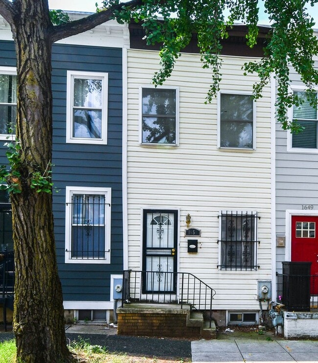 Photo - Beautiful 3 bedrooms 2 full bath townhome - H Street Corridor & Union Market