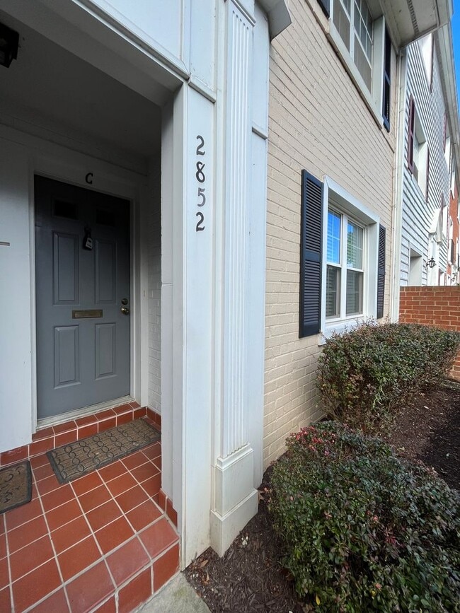 Photo - 2852C S Wakefield St