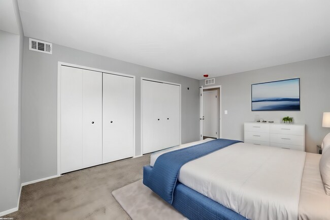 Photo - 1 BED RM CONDO - FARMINGTON HILLS Unit 84