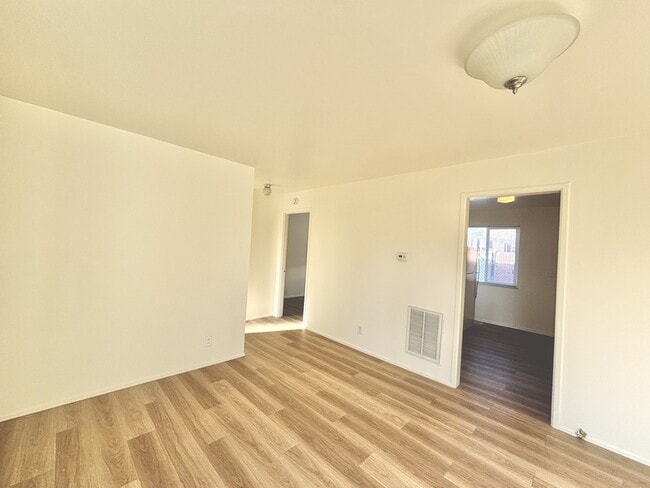 Photo - 1001 S 400 E