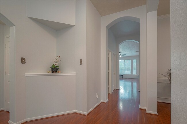 Photo - 7302 Colony View Ln