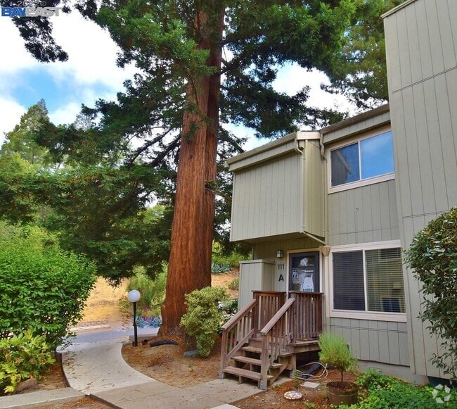 Building Photo - 111 Ascot Ct Unit A Rental