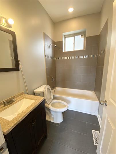 Photo - 3741 W Le Moyne St