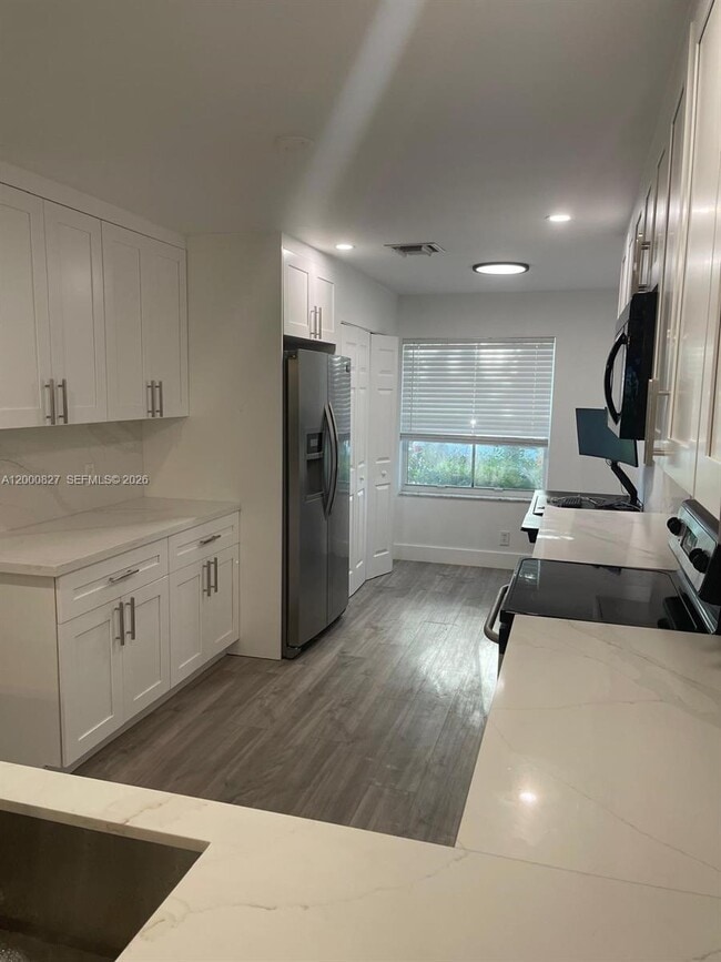 Photo - 4136 Pine Ridge Ln