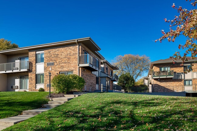 Photo - Schroeder Square Apartments