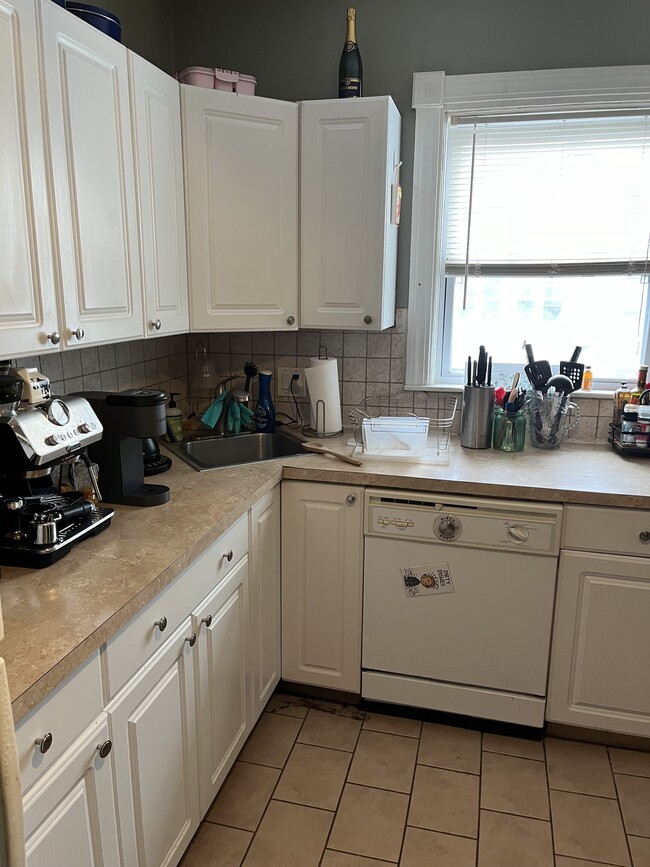 Photo - 30 Antwerp St Unit 1