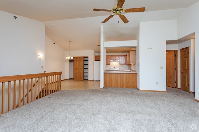 2BR, 1BA + Den - Kendal Hills