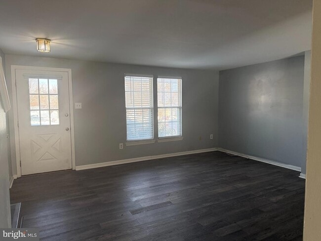 Photo - 8910 Pembrook Woods