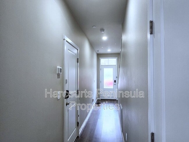 Photo - 4785 Driftwood St