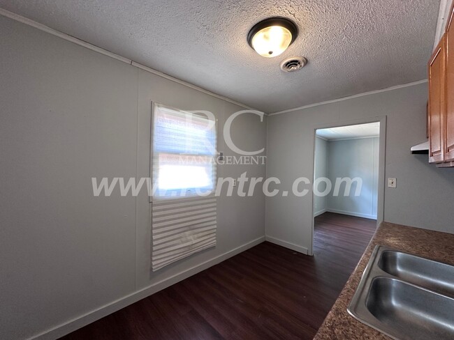 Photo - 1012 Giddings-