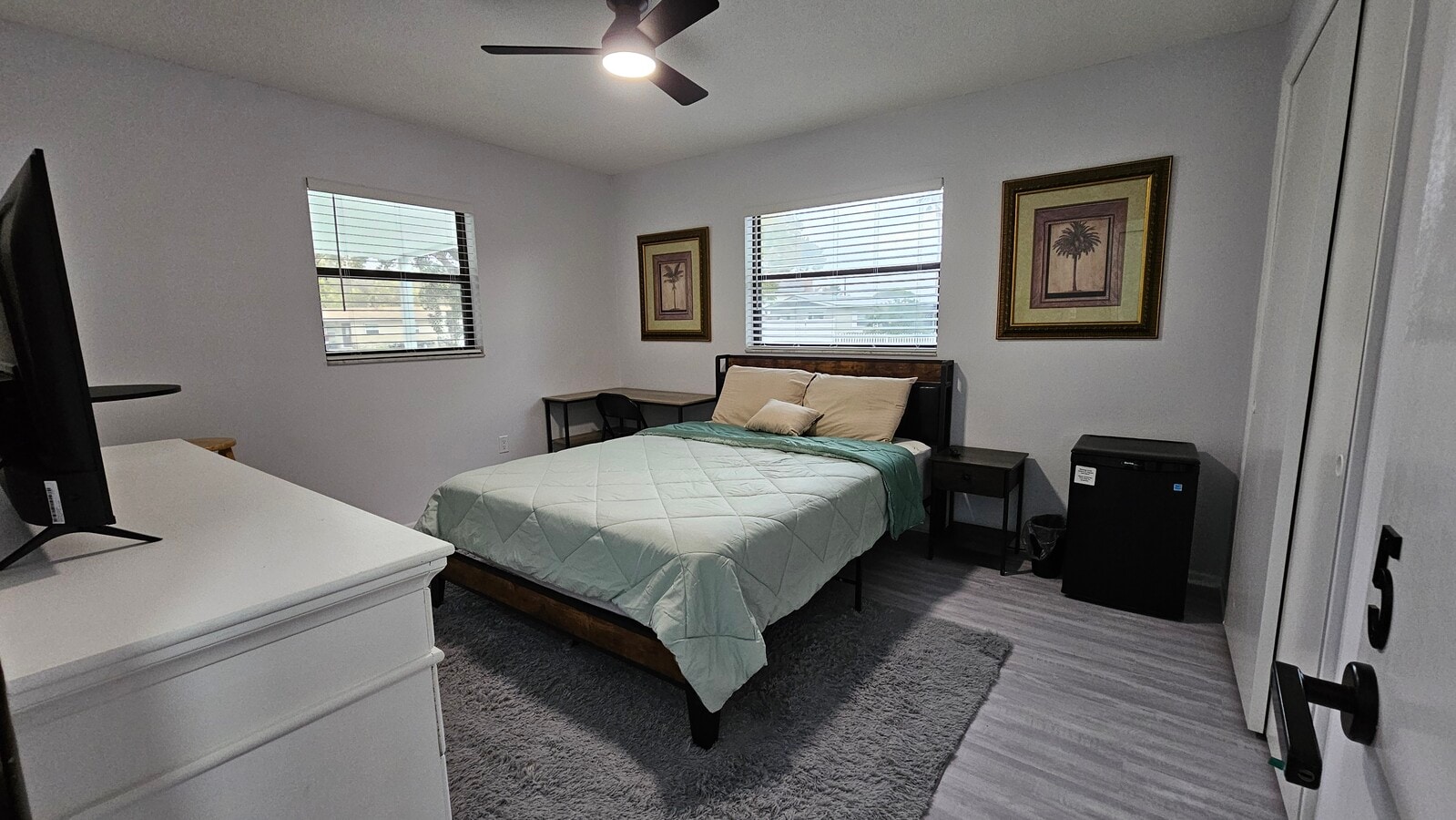 Photo - 10950 Fernando St