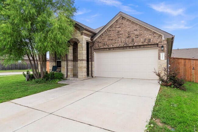 Photo - 13900 Mcarthur Dr