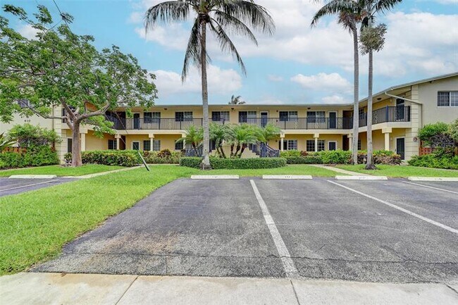 Photo - 410 SW 15th St Unit 105