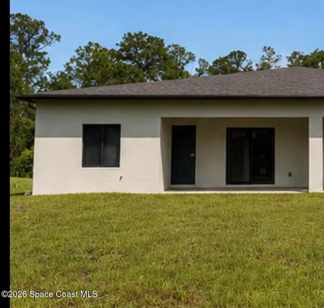 Photo - 1649 Belem St SE