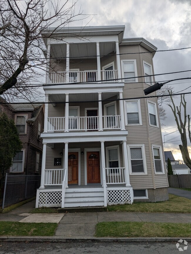 Building Photo - 12 Michigan Ave Unit 12 Michigan Ave Lynn #2 Rental