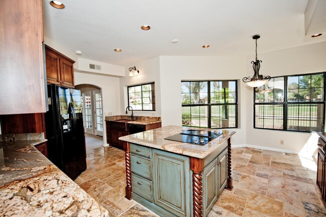 Photo - 2322 S Rogers Cir