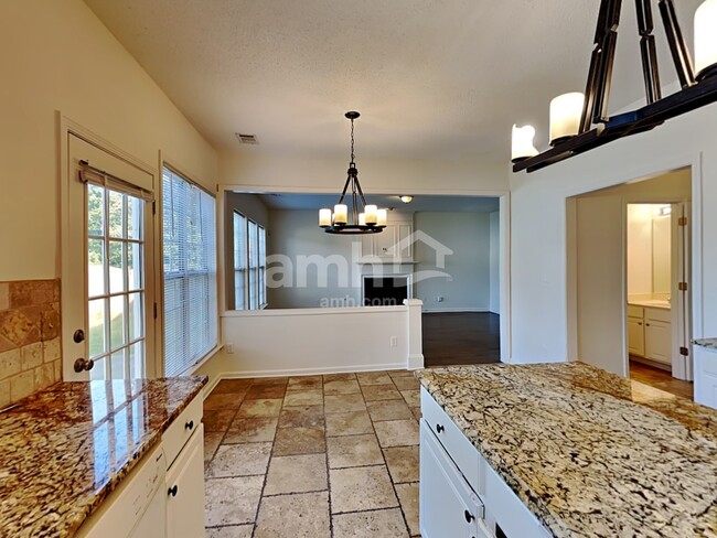 Photo - 4505 Glenaire Dr NW