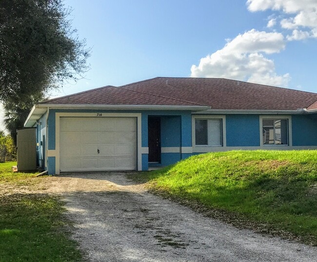 Photo - 714 Harold Ave S