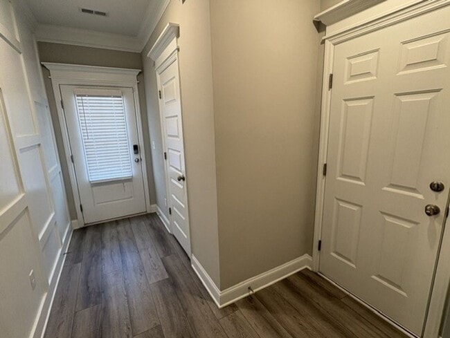 Photo - 1007 Linsmore Ave
