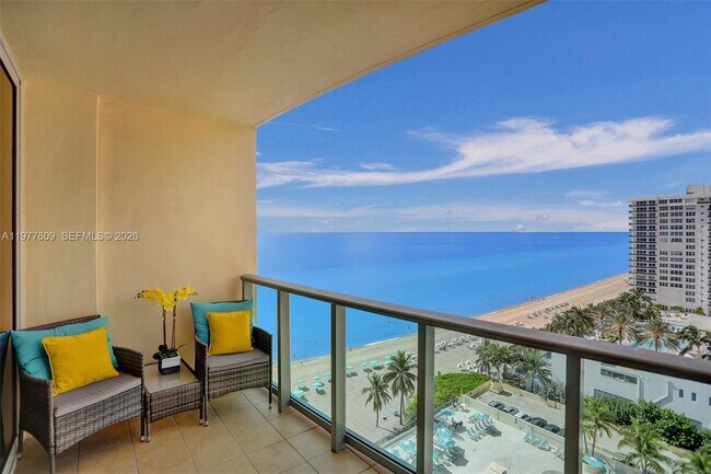 Building Photo - 2501 S Ocean Dr Unit 1414 (Available March 30)