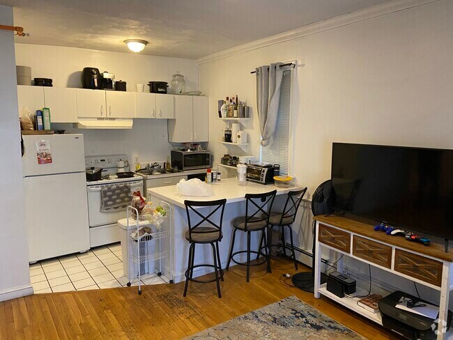 Building Photo - 43 S Huntington Ave Rental