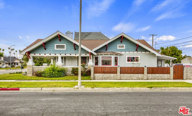 3628 Arlington Ave