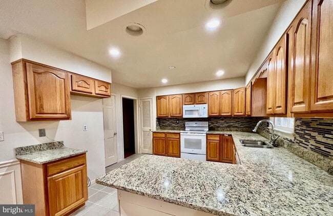 Photo - 7510 Sanner Rd