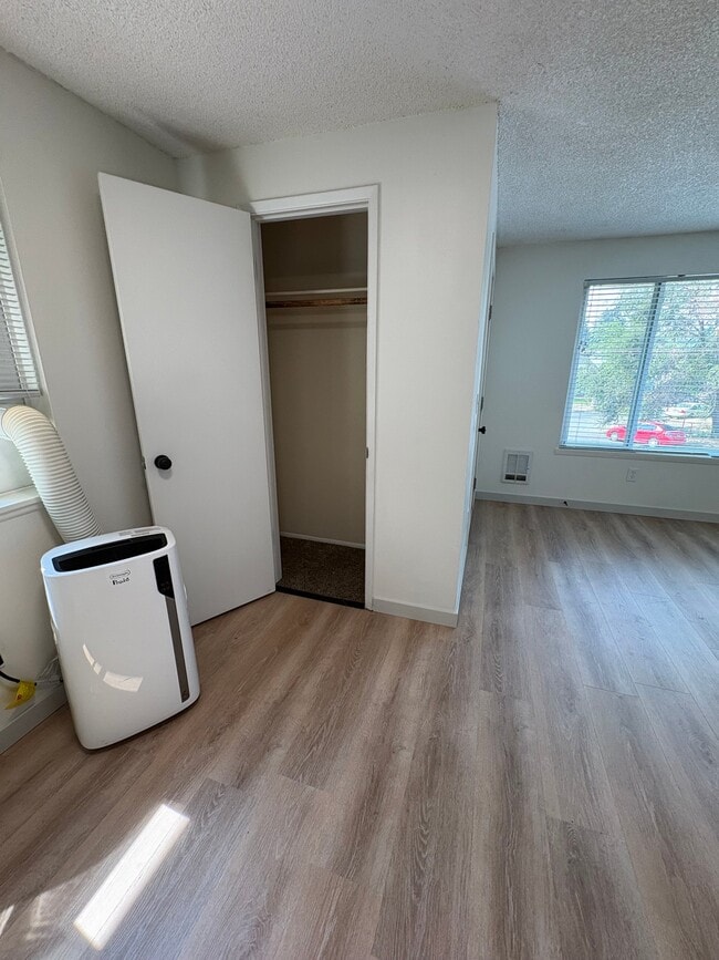 Photo - 102 W Cora Ave Unidad 102