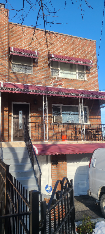 Photo - 1015 E 223rd St