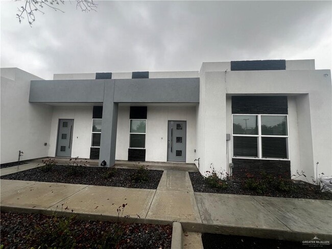 Photo - 2204 N Jackson Rd Apartment Unit B