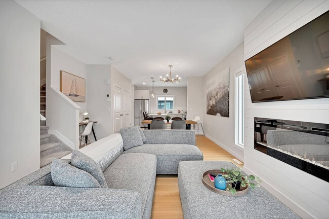 Photo - 23 Emerald Wy Unit SI ID1564626P