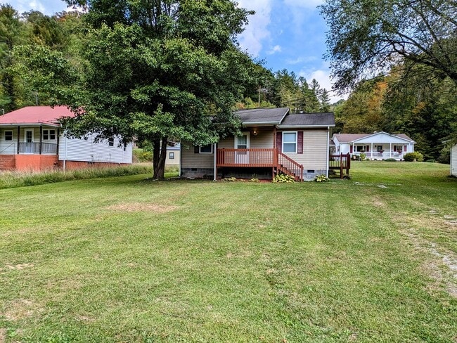 Photo - 34 Blackstone Ln