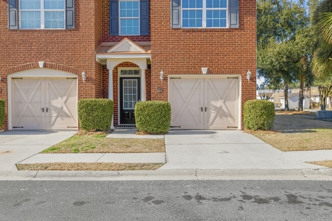 Photo - 777 King George Blvd