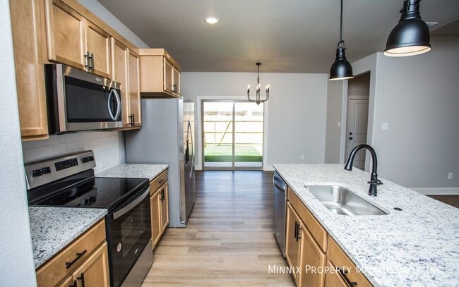 Photo - 2550 137th St