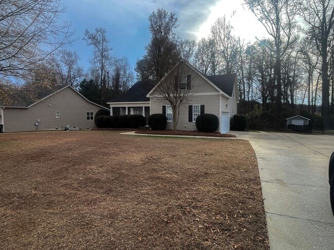 Building Photo - 282 Braddock Dr