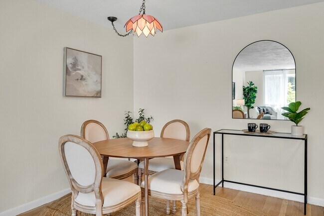 Photo - 197 Kent St Unit 35